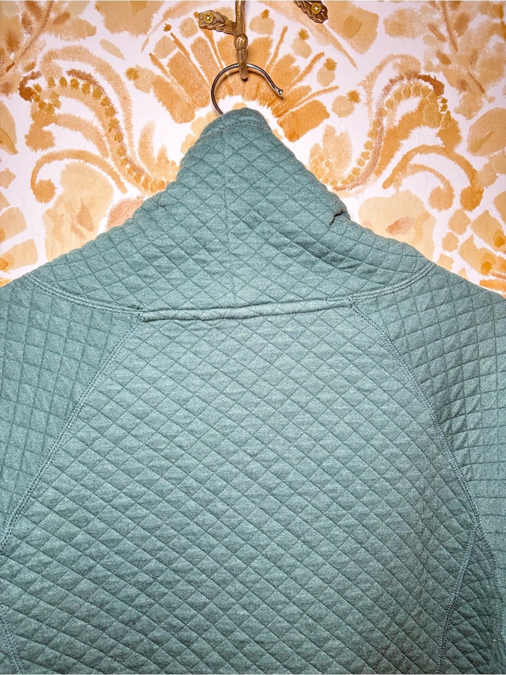 Teal Quilted Cowl Neck Pullover Sweatshirt Kangaroo Pocket Thumbholes Athleisure - Picture 10 of 13